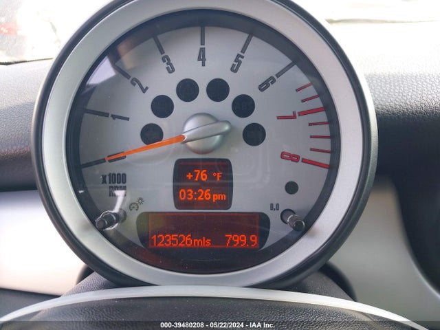 2008 MINI COOPER WMWMF33558TT64446 Photo 6