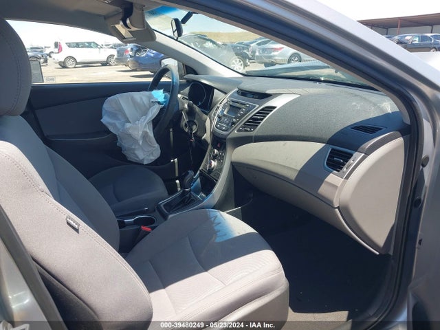 Hyundai ELANTRA SE 2016 5NPDH4AE4GH736898 Image 5