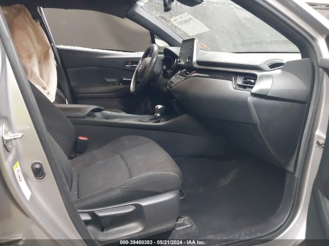 Toyota C-HR LE 2019 JTNKHMBX5K1026864 Image 5