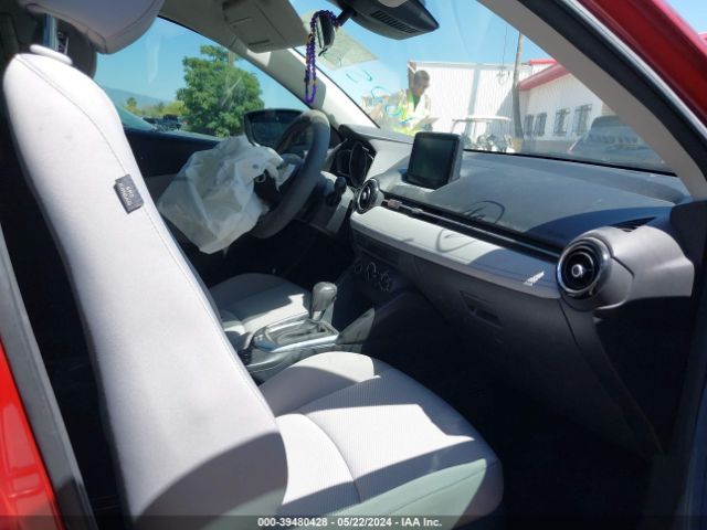 3MYDLBJV2LY702508 Toyota YARIS LE