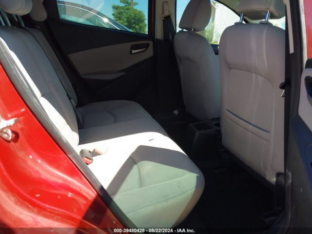 3MYDLBJV2LY702508 Toyota YARIS LE