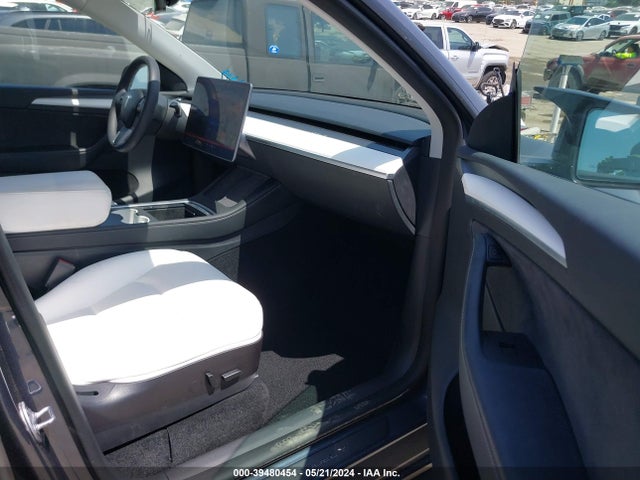 7SAYGDEF0NF560132 Tesla Model Y Performance Dual Motor All-wheel Drive