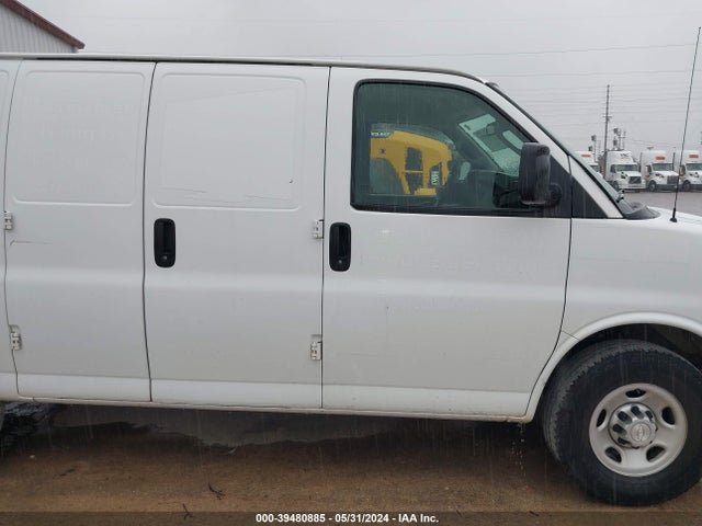 Chevrolet Express 2500 Work Van 2018 1GCWGAFP7J1177530 Image 13