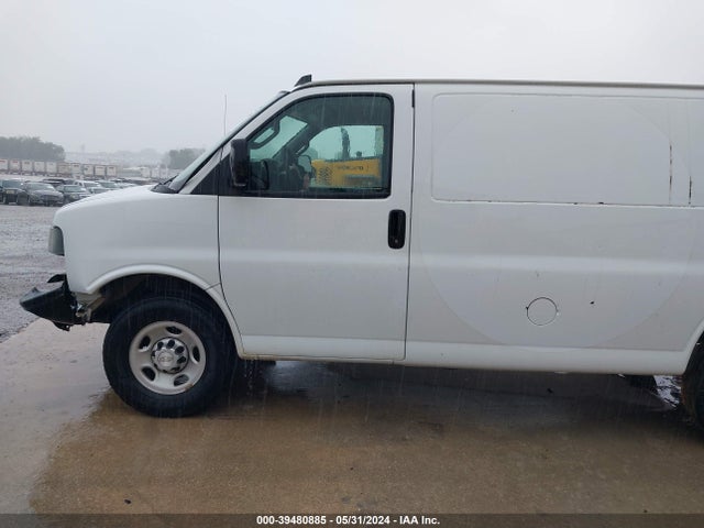 Chevrolet Express 2500 Work Van 2018 1GCWGAFP7J1177530 Image 14