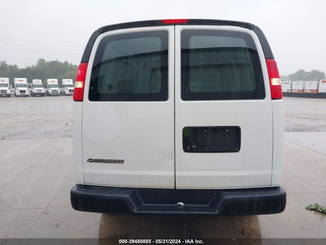 Chevrolet Express 2500 Work Van 2018 1GCWGAFP7J1177530 Image 16