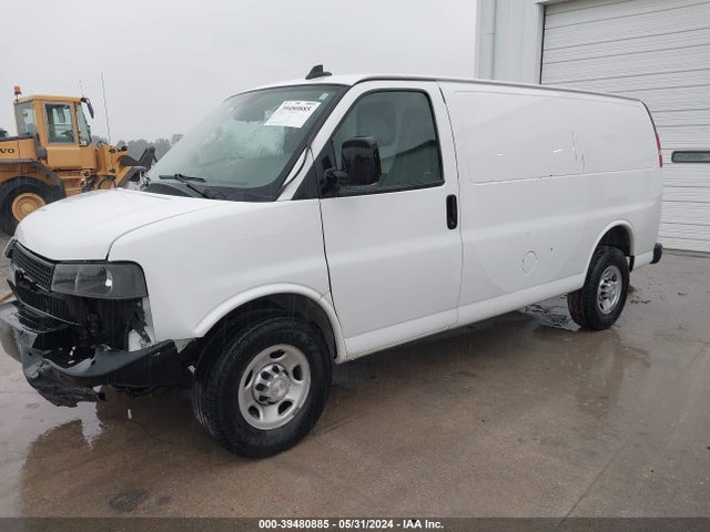 Chevrolet Express 2500 Work Van 2018 1GCWGAFP7J1177530 Image 2