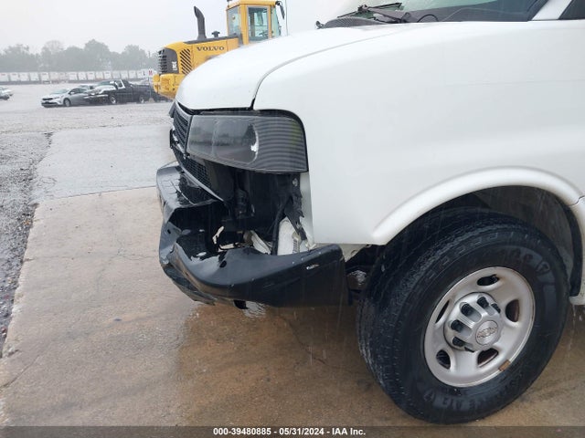 Chevrolet Express 2500 Work Van 2018 1GCWGAFP7J1177530 Image 6