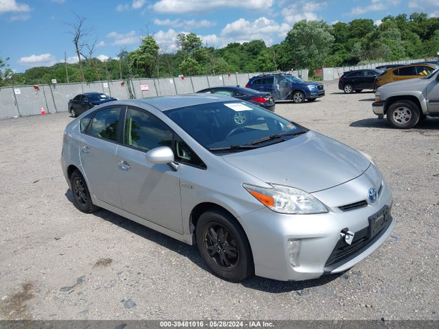 Toyota Prius Two 2015 JTDKN3DU3F0459301 main image