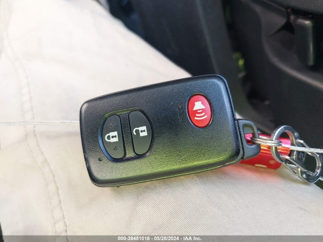 Toyota Prius Two 2015 JTDKN3DU3F0459301 Image 11