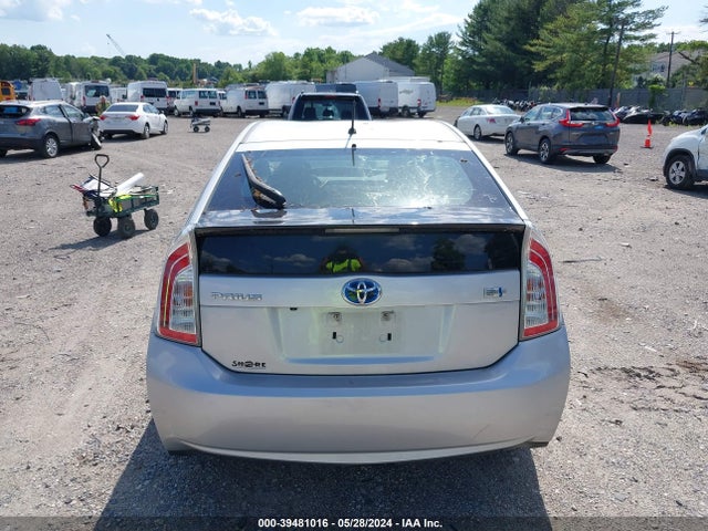 Toyota Prius Two 2015 JTDKN3DU3F0459301 Image 16