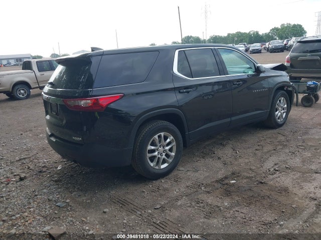 Chevrolet Traverse Ls 2018 1GNERFKW8JJ143443 Image 4