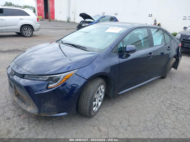 Toyota COROLLA LE 2022 5YFEPMAE2NP367899 Image 2