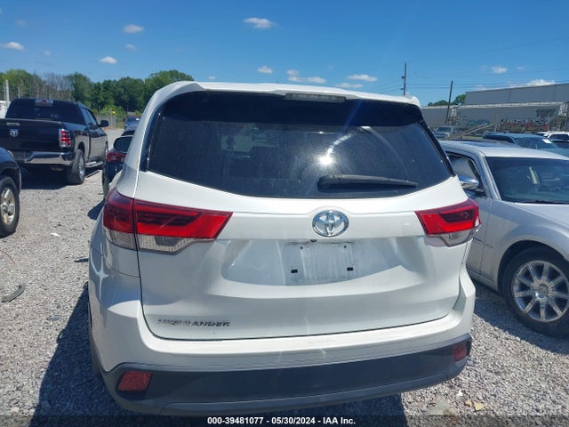 Toyota Highlander Le 2018 5TDZARFH8JS039732 Image 16