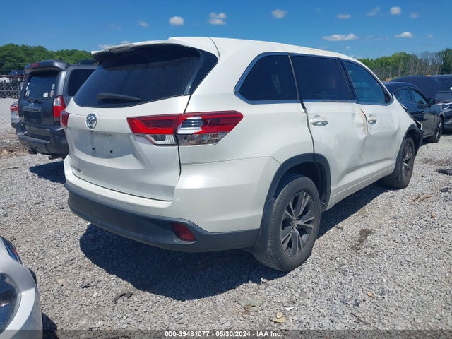 Toyota Highlander Le 2018 5TDZARFH8JS039732 Image 4