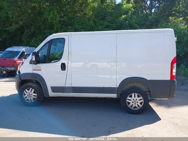 3C6TRVNG2JE156028 RAM Promaster 1500 Low Roof 118 Wb