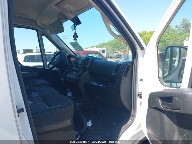 3C6TRVNG2JE156028 RAM Promaster 1500 Low Roof 118 Wb