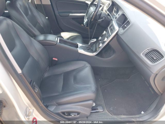 YV1612TK0F1344831 Volvo S60 T5 Premier