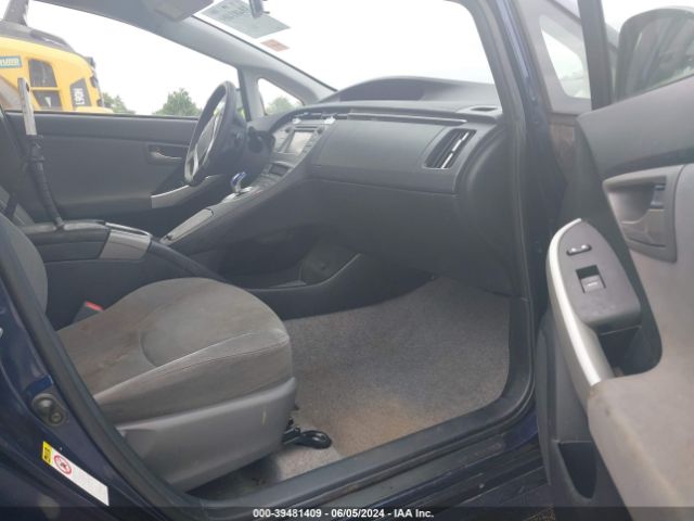 JTDKN3DU0E1775571 Toyota Prius Two