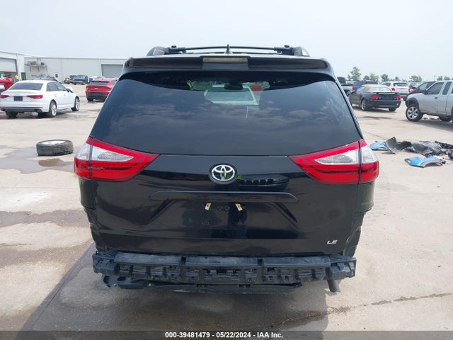 Toyota Sienna Le 8 Passenger 2018 5TDKZ3DC2JS922434 Image 17