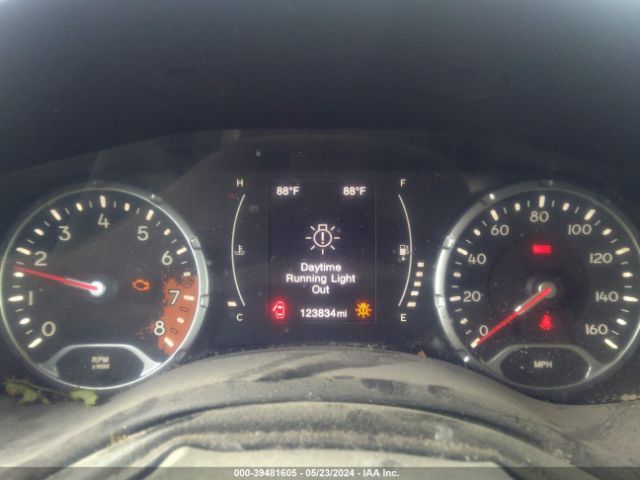 ZACCJABH3FPC20867 Jeep Renegade Latitude