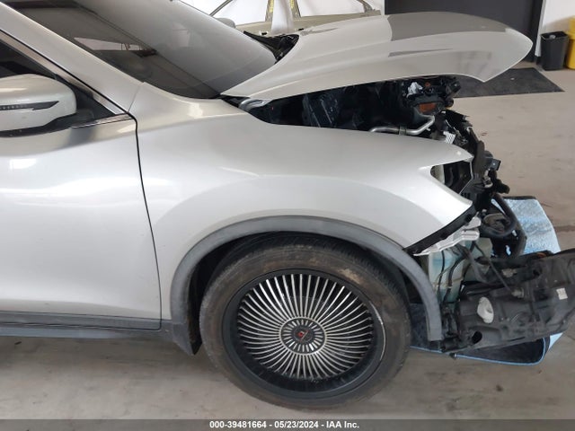 Nissan ROGUE SV 2017 KNMAT2MT4HP614323 Image 16
