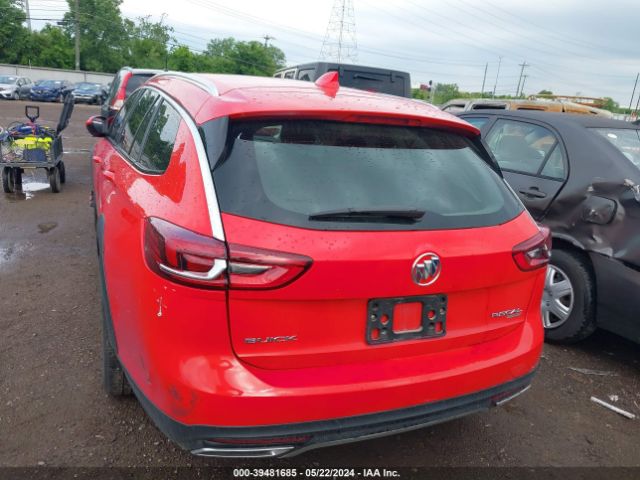W04GV8SX2J1104570 Buick Regal Tourx Essence