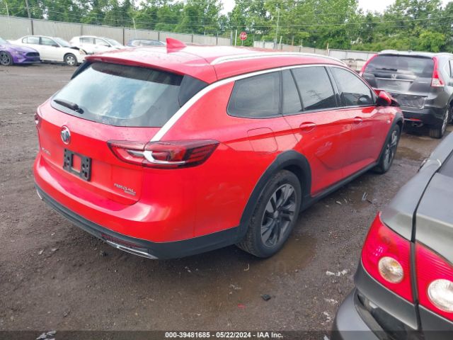 W04GV8SX2J1104570 Buick Regal Tourx Essence