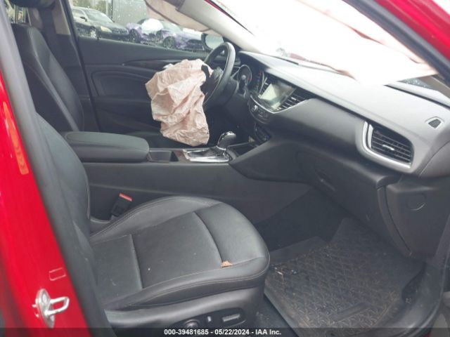 W04GV8SX2J1104570 Buick Regal Tourx Essence