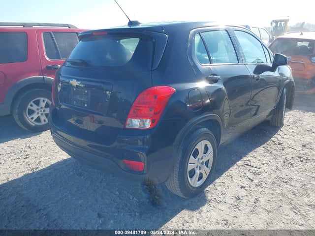 Chevrolet TRAX LS 2017 3GNCJKSB7HL255741 Image 4