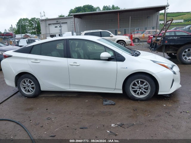 Toyota Prius Two 2017 JTDKBRFU3H3054873 Image 13