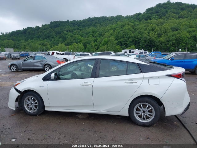Toyota Prius Two 2017 JTDKBRFU3H3054873 Image 14