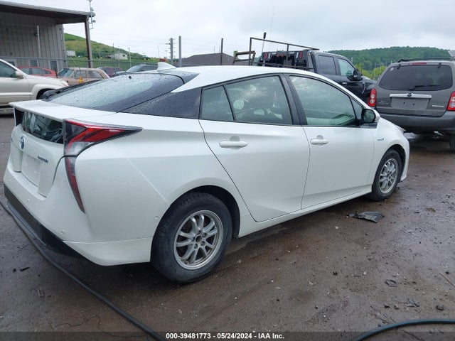 Toyota Prius Two 2017 JTDKBRFU3H3054873 Image 4