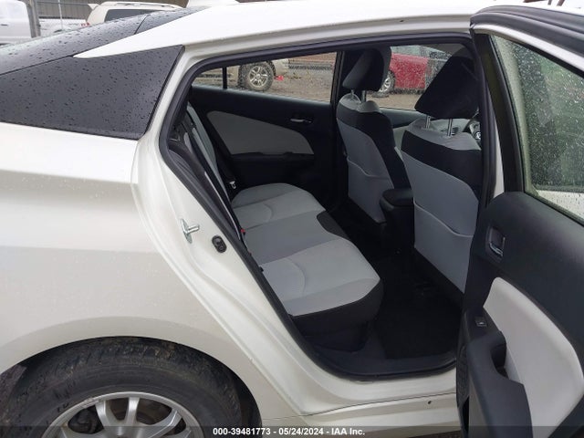 Toyota Prius Two 2017 JTDKBRFU3H3054873 Image 8