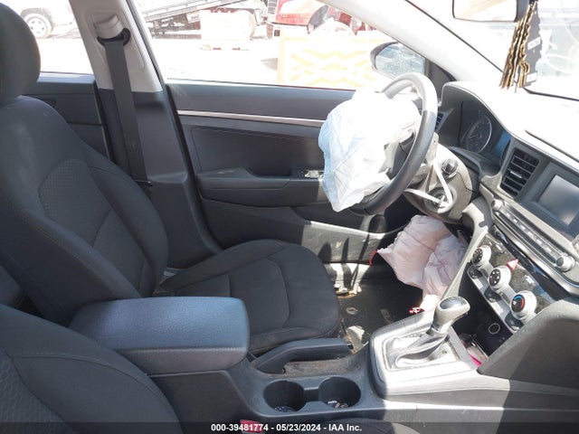 Hyundai ELANTRA SE 2019 5NPD74LF2KH424547 Image 5
