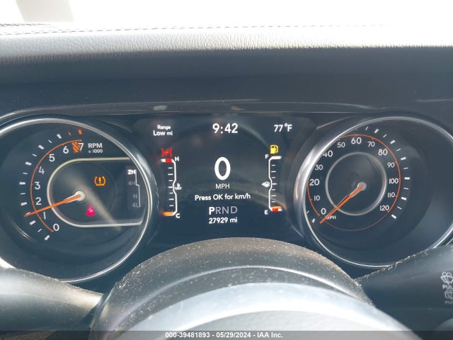 1C4HJXEG8NW105565 Jeep Wrangler Unlimited Sahara Altitude 4x4