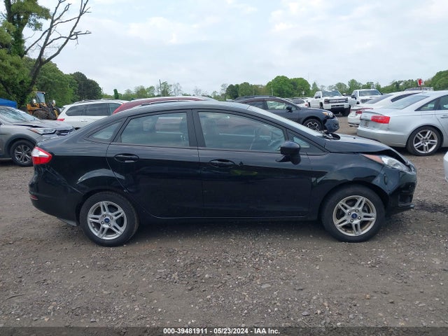 Ford FIESTA SE 2018 3FADP4BJ2JM144650 Image 13
