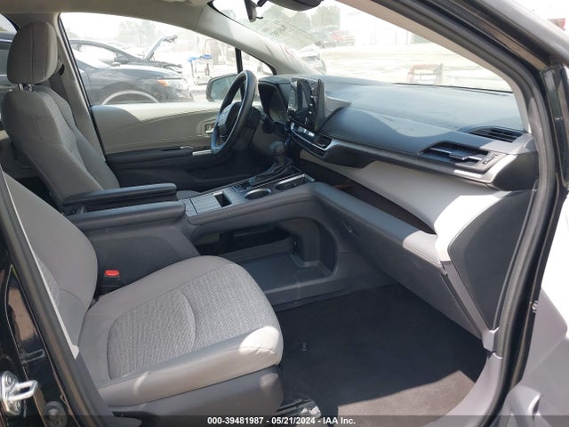 Toyota SIENNA LE 2022 5TDKRKEC0NS117627 Image 5