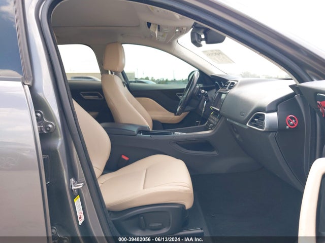 2018 JAGUAR F-PACE SADCJ2FX0JA250249 Photo 4