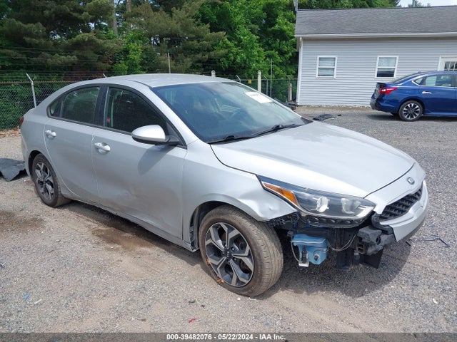 2019 3KPF24AD4KE109018 main image