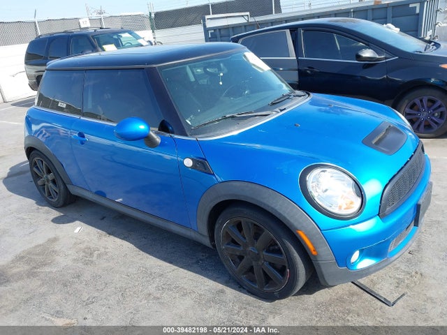 2008 MINI COOPER S WMWMF73548TT88213 Photo 0