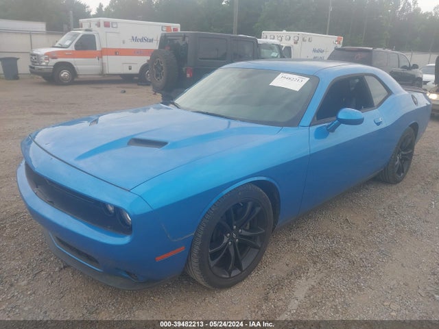 Dodge Challenger Sxt 2018 2C3CDZAG4JH305892 Image 2