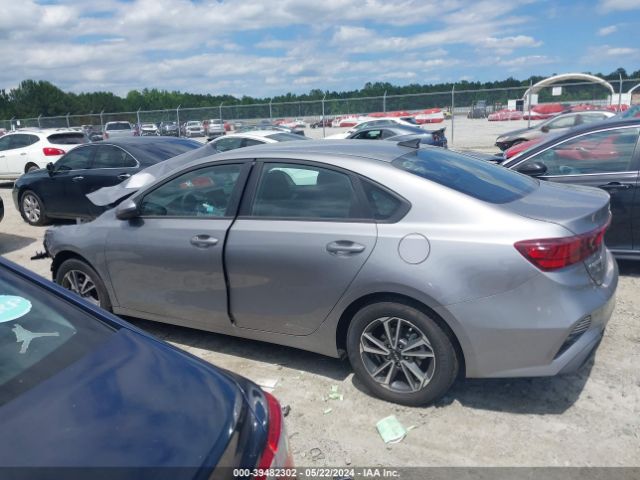 3KPF24AD6RE778904 KIA Forte Lxs