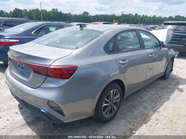 3KPF24AD6RE778904 KIA Forte Lxs