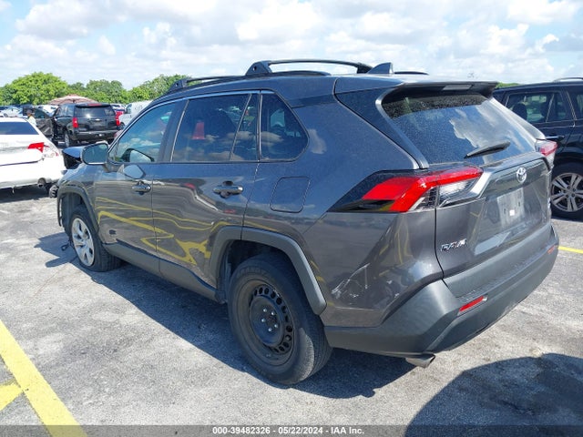 Toyota RAV4 LE 2020 2T3F1RFV8LW113578 Image 3