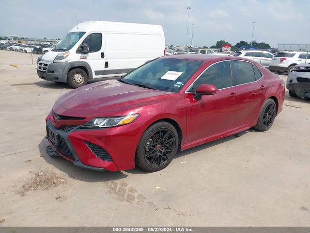 Toyota CAMRY SE 2018 4T1B11HK9JU631806 Image 2