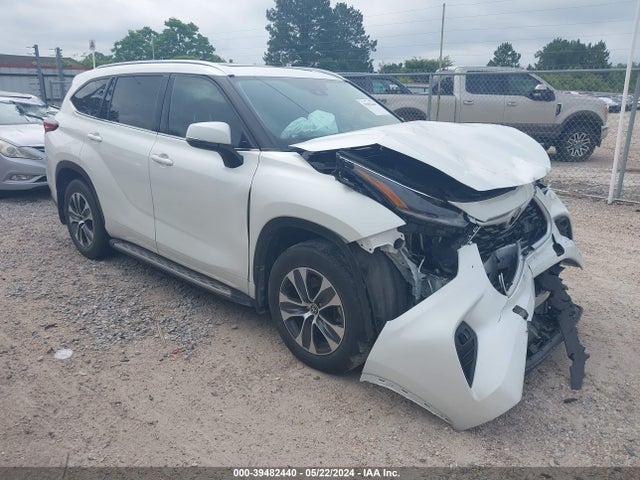 Toyota Highlander Xle 2021 5TDGZRAH1MS077976 главное изображение