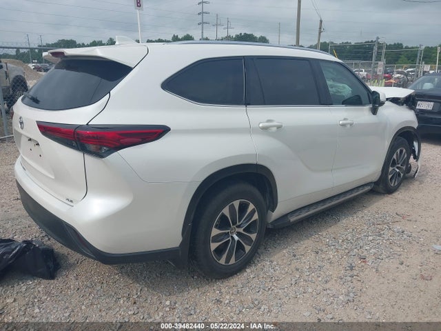 Toyota Highlander Xle 2021 5TDGZRAH1MS077976 Image 4