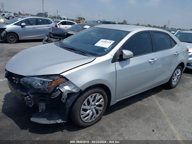 Toyota COROLLA LE 2019 5YFBURHE8KP900381 Image 2