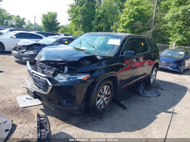 Chevrolet Traverse Ls 2019 1GNERFKW8KJ312913 Image 2