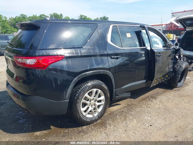 Chevrolet Traverse Ls 2019 1GNERFKW8KJ312913 Image 4